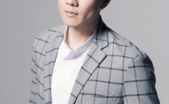 娱乐圈吃瓜男导演,揭秘吃瓜男导演背后的故事